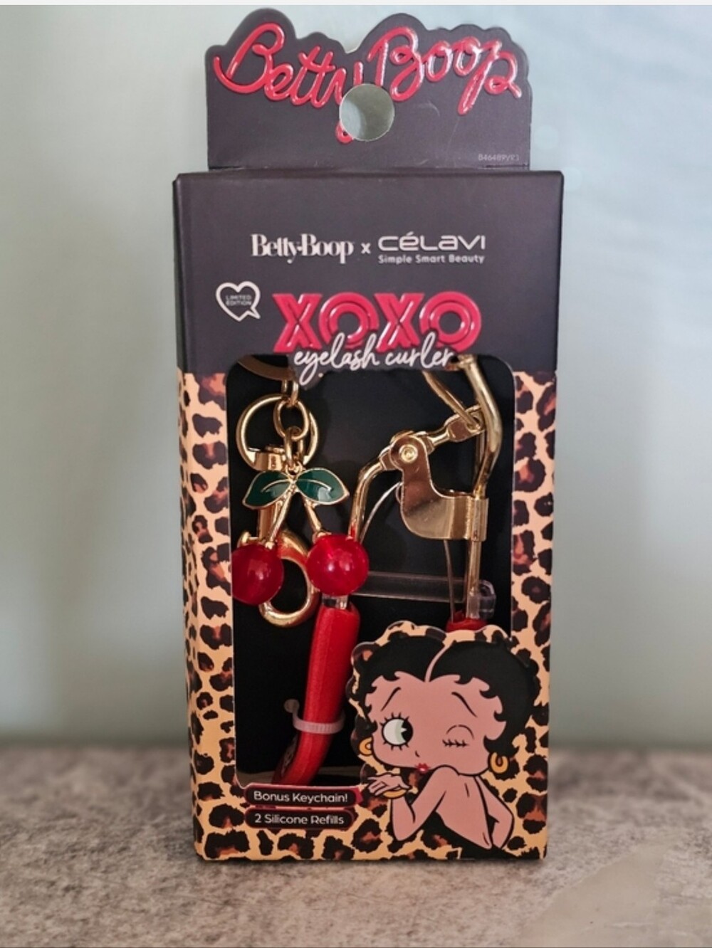 Betty Boop x Célavi XOXO Red Cherry Eyelash Curler
